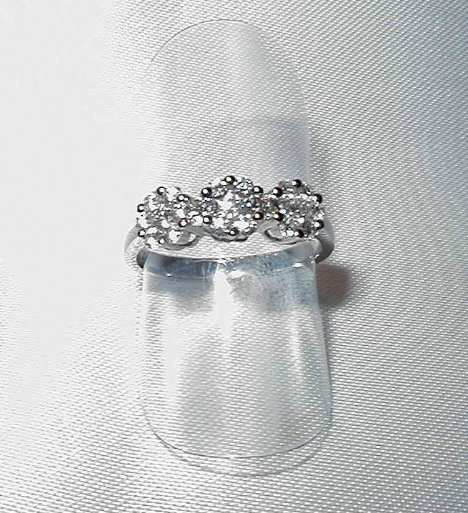 Joyas oro blanco ANILLO DIAMANTES, TRESILLO ROSETAS